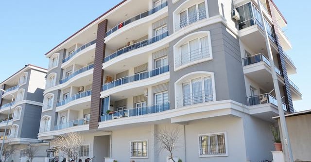 4. kattan düşen 2,5 yaşındaki çocuk hayatını kaybetti